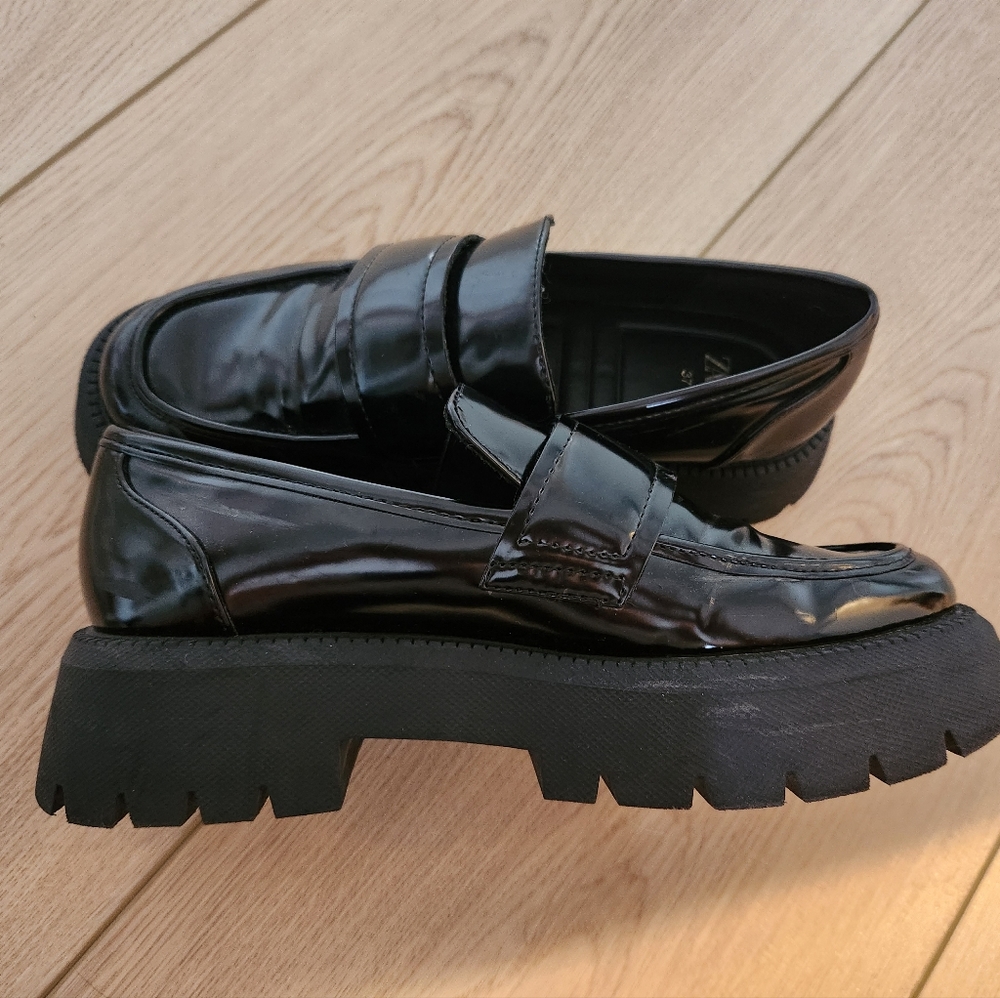 ZARA Chunky Platform Loafers Women's size 7 (37)